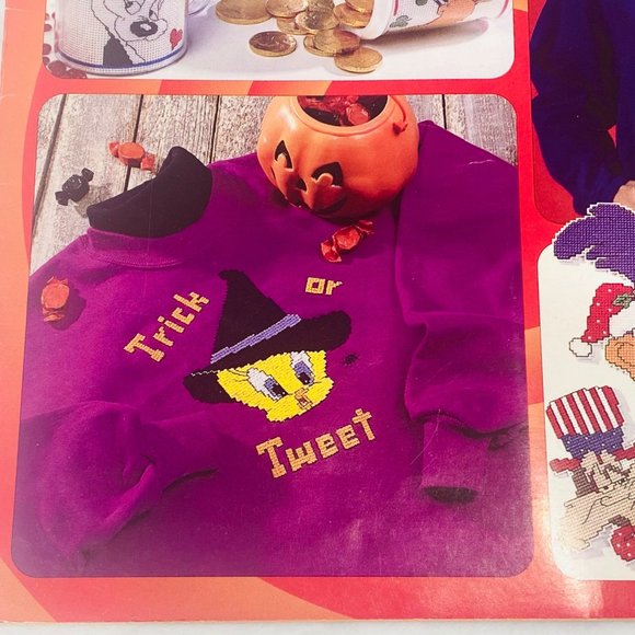 Looney Tunes Holiday Cross Stitch Booklet - Picture 3 of 9